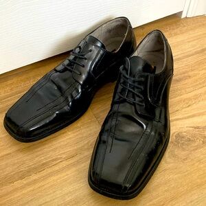 Men’s Stacy Adam’s dress shoes